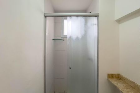 Banheiro de kitnet/studio à venda com 1 quarto, 28m² em Cambuci, São Paulo