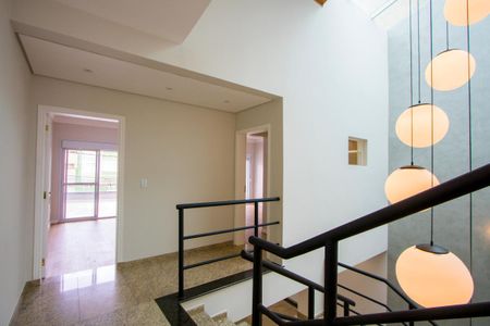 Casa à venda com 244m², 3 quartos e 5 vagasCorredor