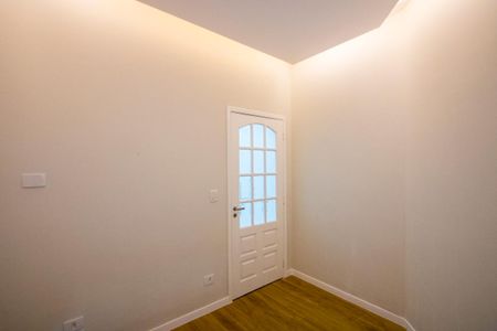 Casa à venda com 244m², 3 quartos e 5 vagasEscritório