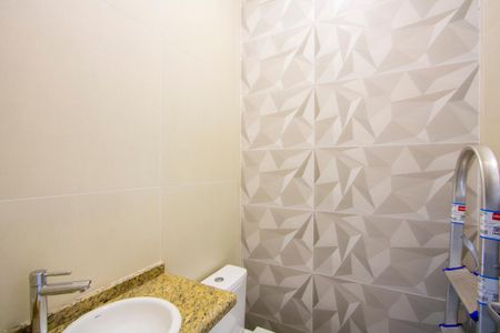 Casa à venda com 244m², 3 quartos e 5 vagasBanheiro de serviço