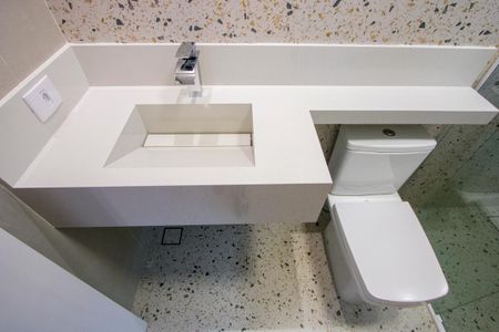 Casa à venda com 244m², 3 quartos e 5 vagasBanheiro do quarto 3