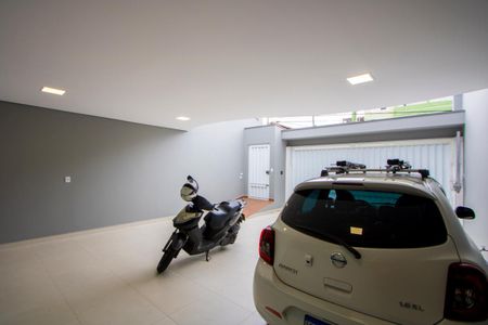 Casa à venda com 244m², 3 quartos e 5 vagasGaragem