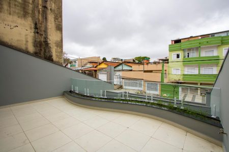 Casa à venda com 244m², 3 quartos e 5 vagasVaranda do quarto 2 e 3