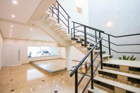 Casa à venda com 244m², 3 quartos e 5 vagasSala