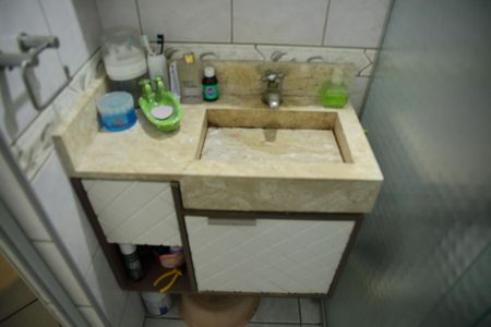 Casa à venda com 250m², 2 quartos e 1 vagaBanheiro 