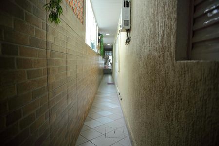 Casa à venda com 250m², 2 quartos e 1 vagaCorredor Lateral 