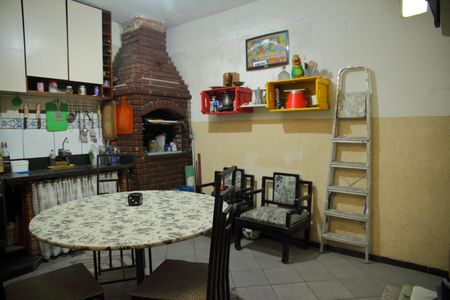 Casa à venda com 250m², 2 quartos e 1 vagaÁrea de convivência/ Churrasco 