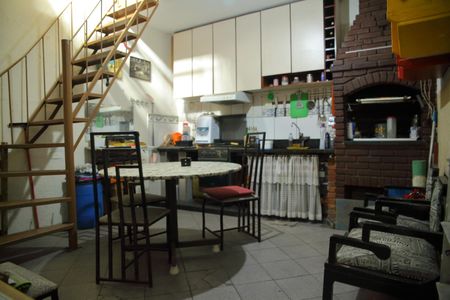Casa à venda com 250m², 2 quartos e 1 vagaÁrea de convivência/ Churrasco 