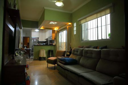 Casa à venda com 250m², 2 quartos e 1 vagaSala