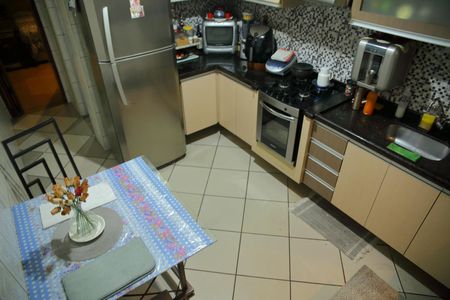 Casa à venda com 250m², 2 quartos e 1 vagaCozinha 
