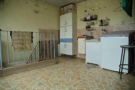 Casa à venda com 250m², 2 quartos e 1 vagaÁrea de Serviço