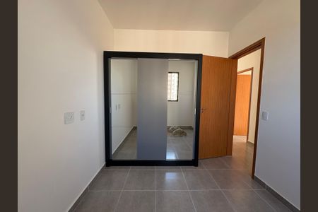 Apartamento para alugar com 67m², 3 quartos e 1 vagaQuarto 2