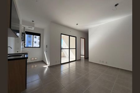 Sala de apartamento para alugar com 3 quartos, 67m² em Sumarezinho, Ribeirão Preto