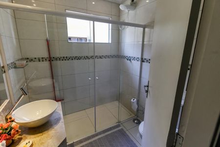 Casa à venda com 105m², 3 quartos e sem vaga Casa à venda com 105m², 3 quartos e sem vagaBanheiro Corredor