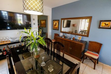 Casa à venda com 105m², 3 quartos e sem vaga Casa à venda com 105m², 3 quartos e sem vagaSala de Jantar