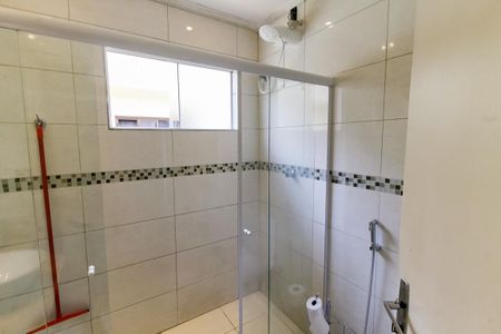 Casa à venda com 105m², 3 quartos e sem vaga Casa à venda com 105m², 3 quartos e sem vagaBanheiro Corredor