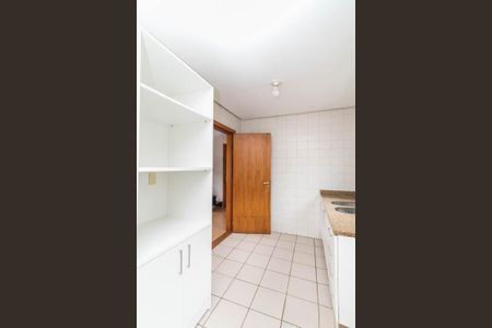 Apartamento à venda com 128m², 2 quartos e 2 vagasCozinha