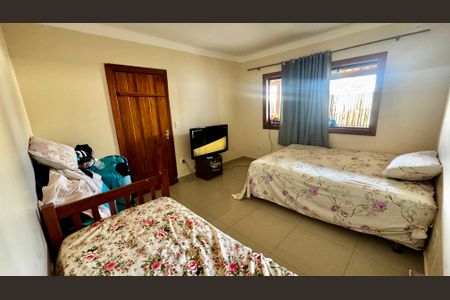 Casa de condomínio para alugar com 260m², 4 quartos e 6 vagasQuarto