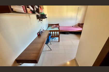 Casa de condomínio para alugar com 260m², 4 quartos e 6 vagasSuíte