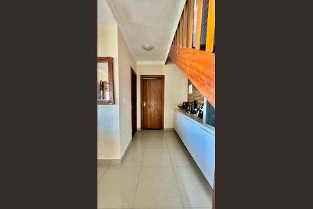 Sala de casa de condomínio para alugar com 4 quartos, 260m² em Vicente Pires, Brasília