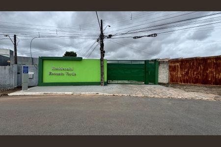 Casa de condomínio para alugar com 260m², 4 quartos e 6 vagasEntrada Condomínio