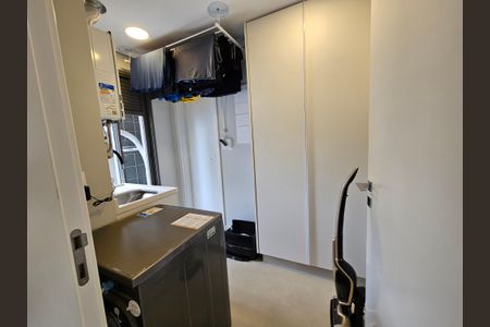 Apartamento à venda com 166m², 3 quartos e 2 vagas Apartamento à venda com 166m², 3 quartos e 2 vagasÁrea de Serviço