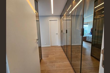 Apartamento à venda com 166m², 3 quartos e 2 vagas Apartamento à venda com 166m², 3 quartos e 2 vagasCloset da suíte 1