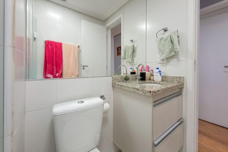 Apartamento à venda com 84m², 3 quartos e 2 vagas Apartamento à venda com 84m², 3 quartos e 2 vagasBanheiro Social