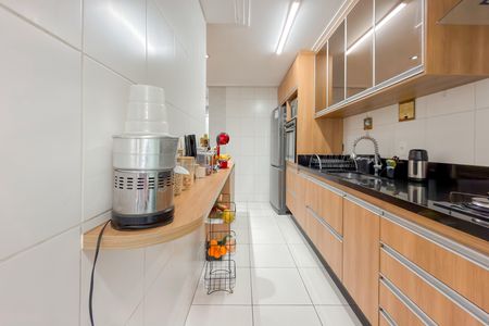 Apartamento à venda com 84m², 3 quartos e 2 vagas Apartamento à venda com 84m², 3 quartos e 2 vagasCozinha