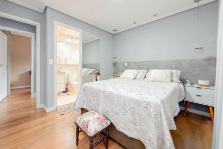 Apartamento à venda com 84m², 3 quartos e 2 vagas Apartamento à venda com 84m², 3 quartos e 2 vagasSuíte