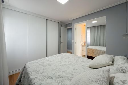 Apartamento à venda com 84m², 3 quartos e 2 vagas Apartamento à venda com 84m², 3 quartos e 2 vagasSuíte