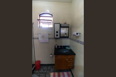 Casa para alugar com 244m², 3 quartos e 2 vagasBanheiro Social