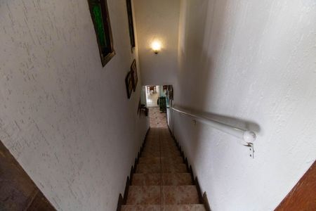 Casa para alugar com 244m², 3 quartos e 2 vagasEscada 