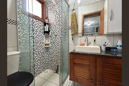Casa à venda com 60m², 2 quartos e 2 vagasBanheiro