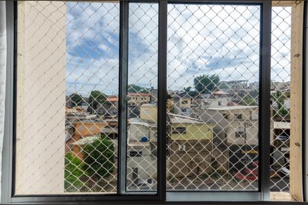 Sala - Janela de apartamento para alugar com 2 quartos, 46m² em Vila Zat, São Paulo