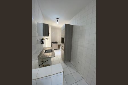 Cozinha de apartamento para alugar com 3 quartos, 55m² em Vila Laura/brotas, Salvador