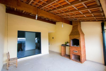 Casa para alugar com 150m², 2 quartos e 2 vagas Casa para alugar com 150m², 2 quartos e 2 vagasÁrea comum - Churrasqueira