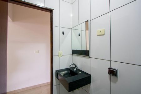 Casa para alugar com 150m², 2 quartos e 2 vagas Casa para alugar com 150m², 2 quartos e 2 vagasBanheiro Social