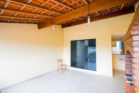 Casa para alugar com 150m², 2 quartos e 2 vagas Casa para alugar com 150m², 2 quartos e 2 vagasÁrea comum - Churrasqueira