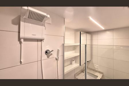 Banheiro de apartamento para alugar com 1 quarto, 32m² em Pompeia, São Paulo