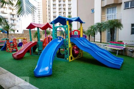Apartamento à venda com 137m², 3 quartos e 1 vaga Apartamento à venda com 137m², 3 quartos e 1 vagaÁrea comum - Playground