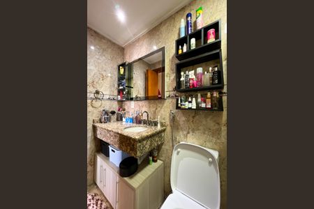 Apartamento à venda com 137m², 3 quartos e 1 vaga Apartamento à venda com 137m², 3 quartos e 1 vagaBanheiro da Suíte