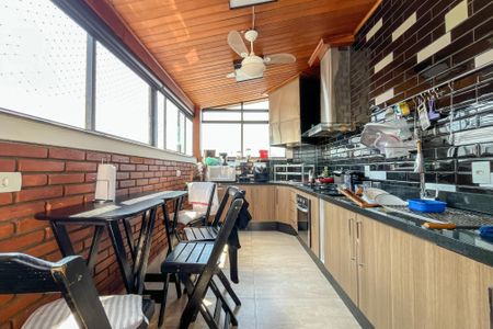 Apartamento à venda com 137m², 3 quartos e 1 vaga Apartamento à venda com 137m², 3 quartos e 1 vagaCobertura