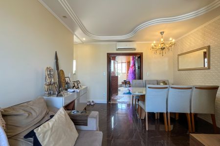 Apartamento à venda com 137m², 3 quartos e 1 vaga Apartamento à venda com 137m², 3 quartos e 1 vagaSala