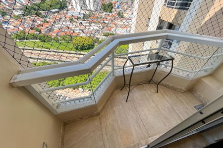 Apartamento à venda com 137m², 3 quartos e 1 vaga Apartamento à venda com 137m², 3 quartos e 1 vagaSacada da sala