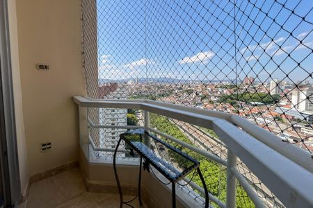 Apartamento à venda com 137m², 3 quartos e 1 vaga Apartamento à venda com 137m², 3 quartos e 1 vagaSacada da sala