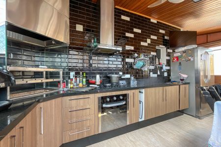 Apartamento à venda com 137m², 3 quartos e 1 vaga Apartamento à venda com 137m², 3 quartos e 1 vagaCobertura