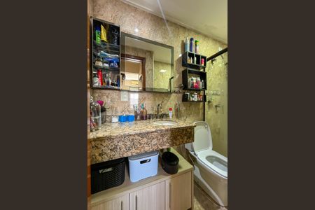 Apartamento à venda com 137m², 3 quartos e 1 vaga Apartamento à venda com 137m², 3 quartos e 1 vagaBanheiro da Suíte