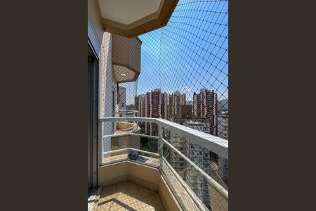 Apartamento à venda com 137m², 3 quartos e 1 vaga Apartamento à venda com 137m², 3 quartos e 1 vagaSacada do quarto 2