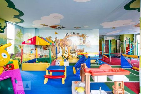 Apartamento à venda com 137m², 3 quartos e 1 vaga Apartamento à venda com 137m², 3 quartos e 1 vagaBrinquedoteca